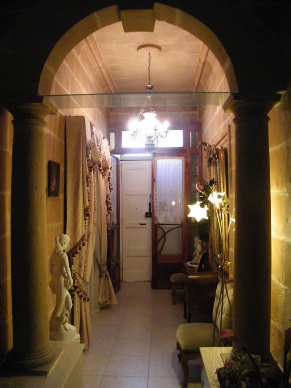 Ferienwohnung Nocturne Family House Paola Exterior foto